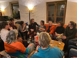 Premiere Anima von Uli Decker - Feiern in der Dorfkneipe